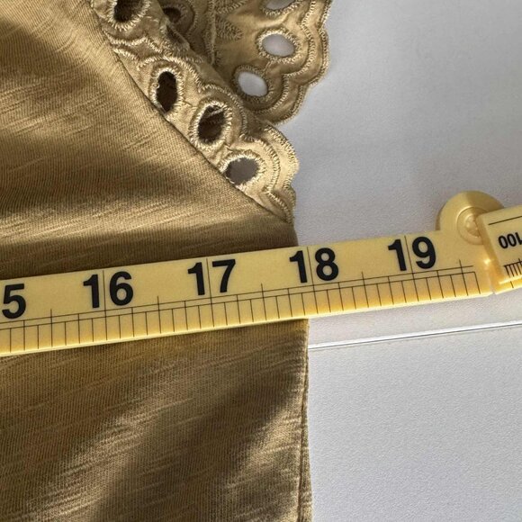 🌼 J.Crew Eyelet Embroidered Flutter Sleeve Top - Small - Picture 6 of 7